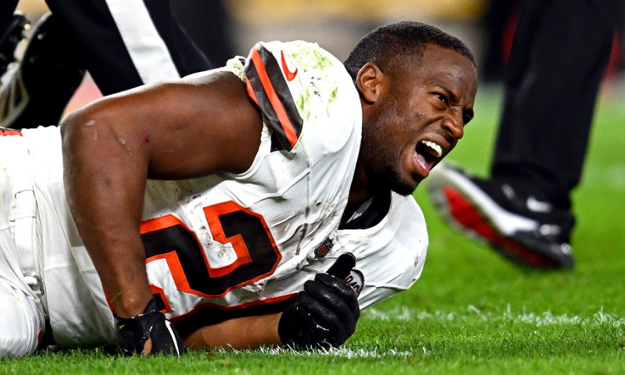 Nick Chubb Suffered a Gruesome Knee Injury